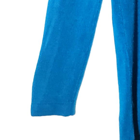 Allie&Rob women's XL solid blue round collar long sleeves pullover sweater. 2070 - Picture 3 of 4